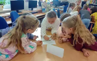 W naszej bibliotece było głośno, radośnie i bardzo literacko! 6