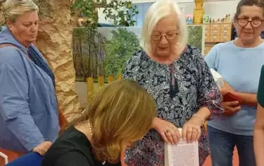 Wrześniowe spotkanie Dyskusyjnego Klubu Książki - Spotkanie autorskie z Wiolettą Sawicką 12