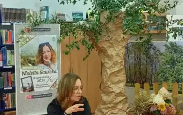 Wrześniowe spotkanie Dyskusyjnego Klubu Książki - Spotkanie autorskie z Wiolettą Sawicką 29