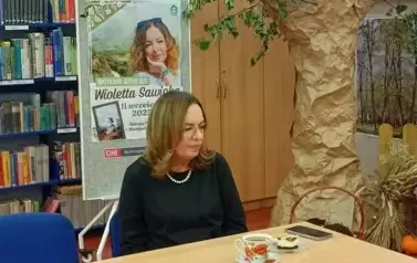 Wrześniowe spotkanie Dyskusyjnego Klubu Książki - Spotkanie autorskie z Wiolettą Sawicką 35