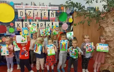 Dzień kropki - święto kreatywności, odwagi i zabawy 2025 17