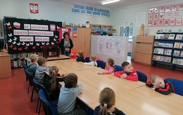 Zajączki w bibliotece  8