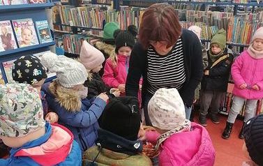 Zajączki w bibliotece  19