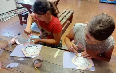 Tworzenia kartek metodą Iris folding 7