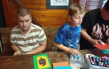 Tworzenia kartek metodą Iris folding 15