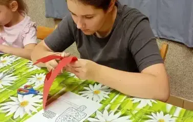 Tworzenia kartek metodą Iris folding 22