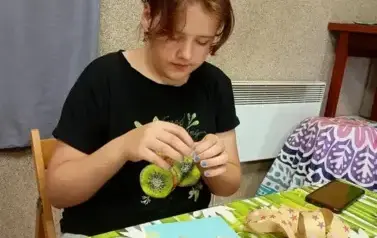 Tworzenia kartek metodą Iris folding 30