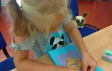 Tworzenia kartek metodą Iris folding 32