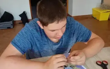 Tworzenia kartek metodą Iris folding 36