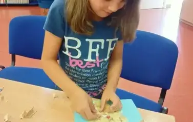 Tworzenia kartek metodą Iris folding 37