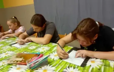 Tworzenia kartek metodą Iris folding 48