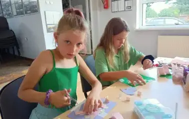 Tworzenia kartek metodą Iris folding 54