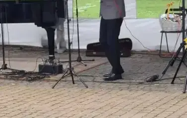 Spotkanie sztuki, łączącym muzykę poważną z wizualną ekspresją plastyczną. 22
