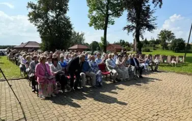 Spotkanie sztuki, łączącym muzykę poważną z wizualną ekspresją plastyczną. 24