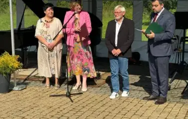 Spotkanie sztuki, łączącym muzykę poważną z wizualną ekspresją plastyczną. 28