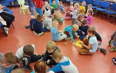 S&oacute;wki i Liski w bibliotece  10