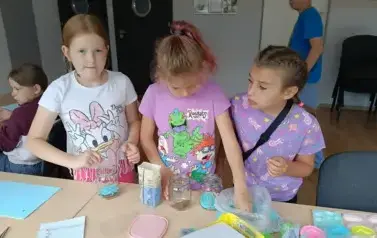  Tworzenie wyjątkowych wakacyjnych słoiczk&oacute;w. 55