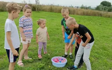  Tworzenie wyjątkowych wakacyjnych słoiczk&oacute;w. 63