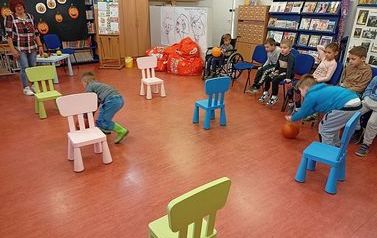 S&oacute;wki i Liski w bibliotece  16