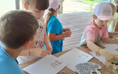 Tworzenie babeczek, malowanie imion, tworzenie bransoletek 66