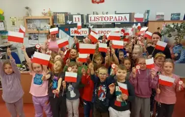 Patriotyczne warsztaty z najmłodszymi uczniami! 2025 17