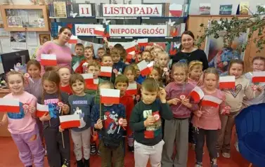 Patriotyczne warsztaty z najmłodszymi uczniami! 2025 18