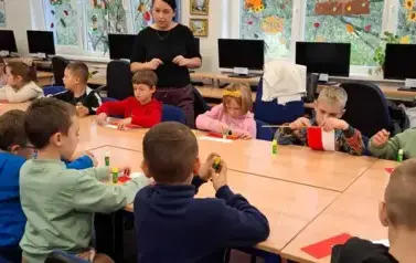 Patriotyczne warsztaty z najmłodszymi uczniami! 2025 28