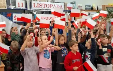 Patriotyczne warsztaty z najmłodszymi uczniami! 2025 34