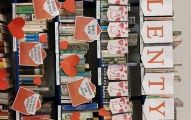 Miłość w bibliotece &ndash; walentynkowe spotkanie z pierwszakami! 2026 1