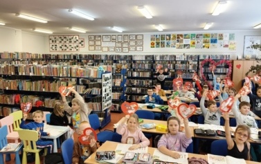 Miłość w bibliotece &ndash; walentynkowe spotkanie z pierwszakami! 2026 10