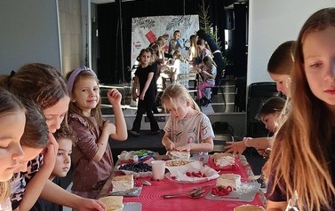 Ferie zimowe - przygotowanie przepysznych  i przepięknych torcik&oacute;w 18