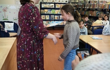 Wielkanocne Czytanie w Bibliotece &ndash; świąteczna atmosfera i piękne recytacje! 2026 5