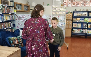 Wielkanocne Czytanie w Bibliotece &ndash; świąteczna atmosfera i piękne recytacje! 2026 8