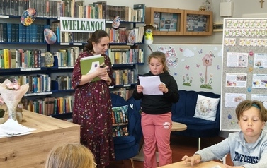 Wielkanocne Czytanie w Bibliotece &ndash; świąteczna atmosfera i piękne recytacje! 2026 15