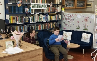 Wielkanocne Czytanie w Bibliotece &ndash; świąteczna atmosfera i piękne recytacje! 2026 19