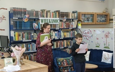 Wielkanocne Czytanie w Bibliotece &ndash; świąteczna atmosfera i piękne recytacje! 2026 20