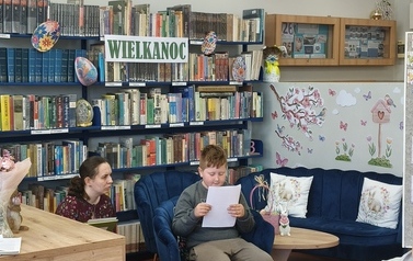 Wielkanocne Czytanie w Bibliotece &ndash; świąteczna atmosfera i piękne recytacje! 2026 21