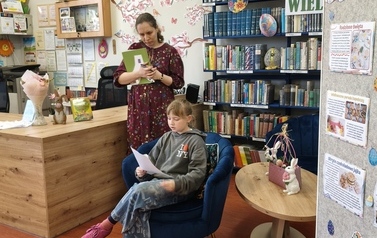 Wielkanocne Czytanie w Bibliotece &ndash; świąteczna atmosfera i piękne recytacje! 2026 25