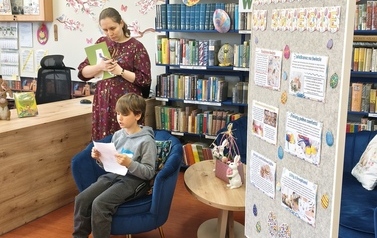 Wielkanocne Czytanie w Bibliotece &ndash; świąteczna atmosfera i piękne recytacje! 2026 26