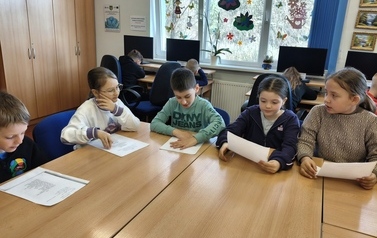 Wielkanocne Czytanie w Bibliotece &ndash; świąteczna atmosfera i piękne recytacje! 2026 41