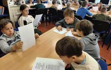 Wielkanocne Czytanie w Bibliotece &ndash; świąteczna atmosfera i piękne recytacje! 2026 43
