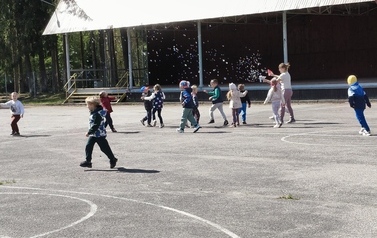 Bajki pod chmurką &ndash; wyjątkowe &bdquo;Czytanie w terenie&rdquo;  30