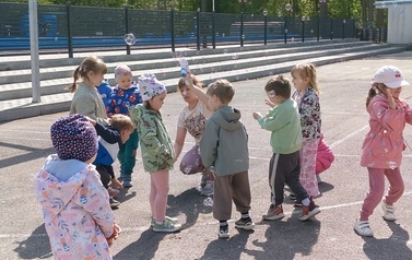 Bajki pod chmurką &ndash; wyjątkowe &bdquo;Czytanie w terenie&rdquo;  39