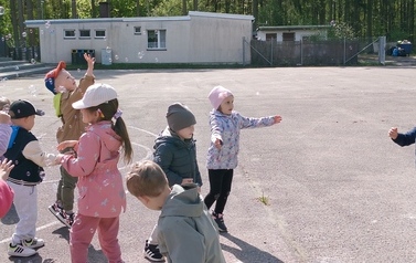 Bajki pod chmurką &ndash; wyjątkowe &bdquo;Czytanie w terenie&rdquo;  41