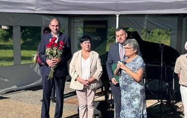 MUZYKA, SZTUKA I LETNIE SPOTKANIE W STĄŻKACH 28