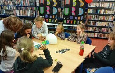 Noc w bibliotece 16