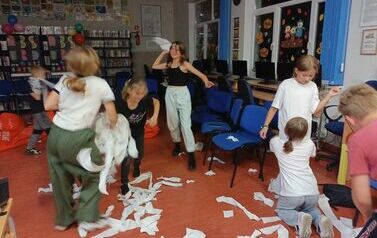 Noc w bibliotece 27