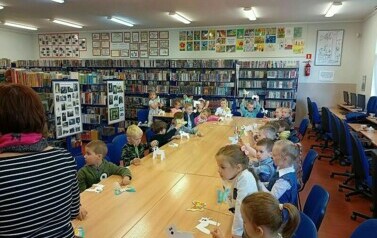 Zajączki w bibliotece  6