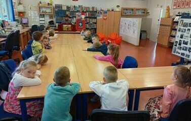 Zajączki w bibliotece  15