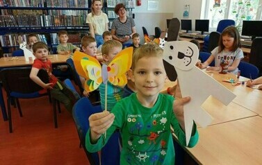 Liski w bibliotece  26